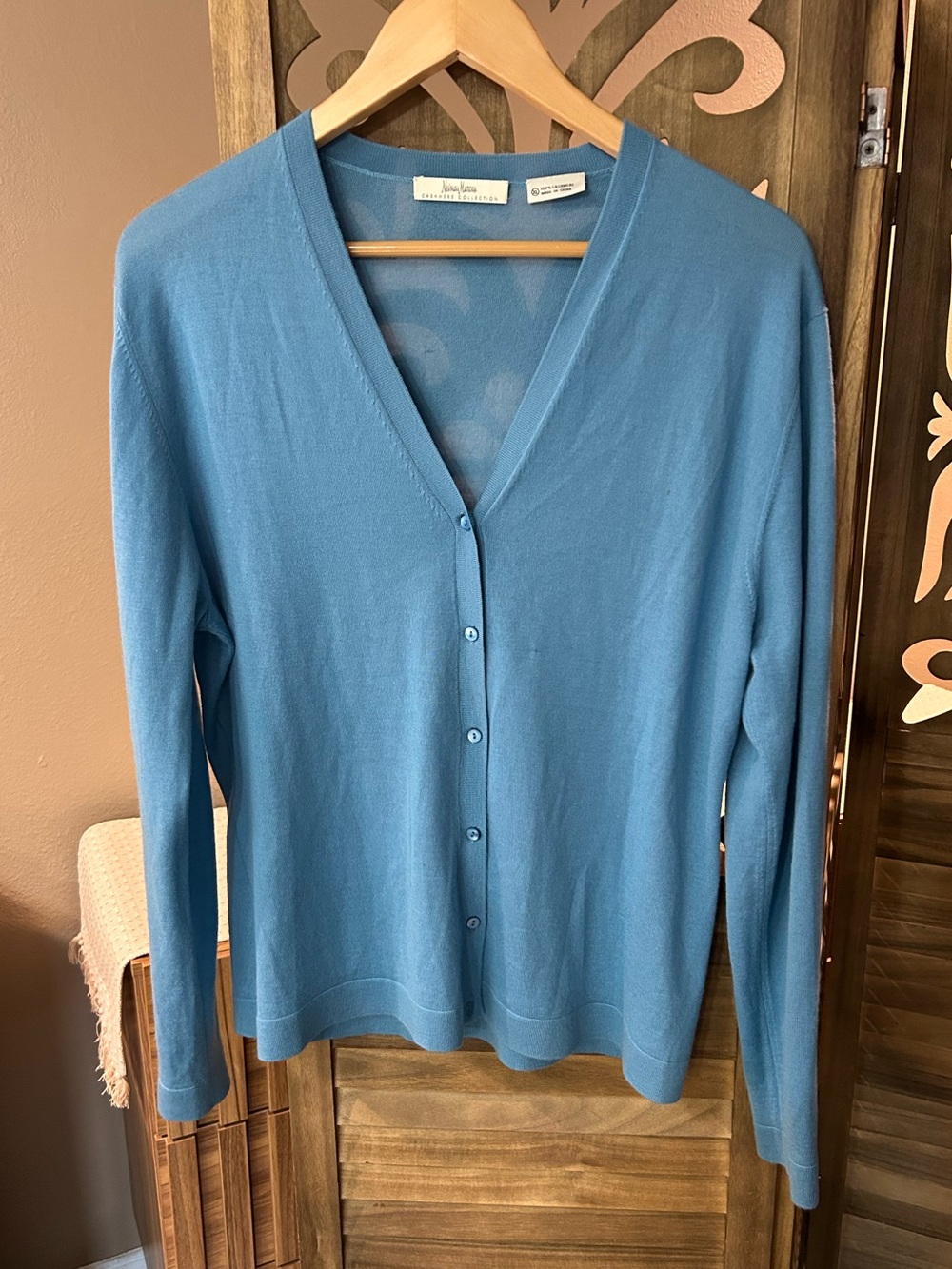 Neiman Marcus 100% Cashmere V-Neck Button Down Cardigan Size XL